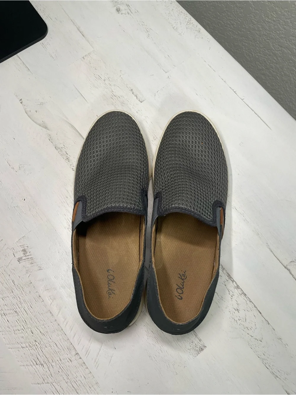 OluKai Pehuea Pavement Gray Mesh Slip-On Sneakers Women’s Size 9 Comfort Shoes